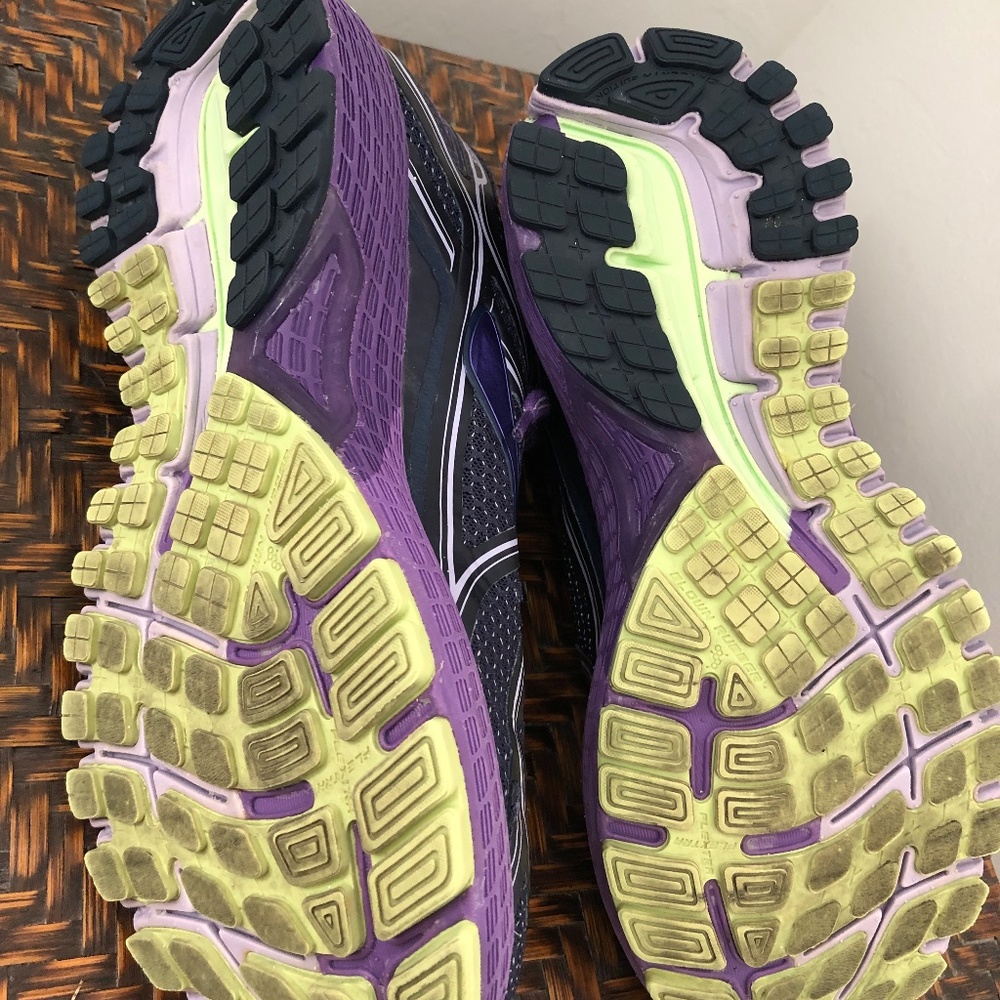 Brooks Adrenaline GTS 16 Running Shoes Size 8 w/ Box Like New - Picture 3 of 7